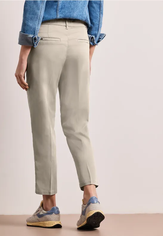 Slim Leg Chino aus Lyocellmix buff grey