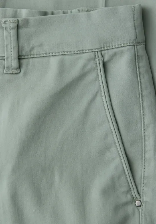 Slim Leg Chino aus Lyocellmix dark mint green