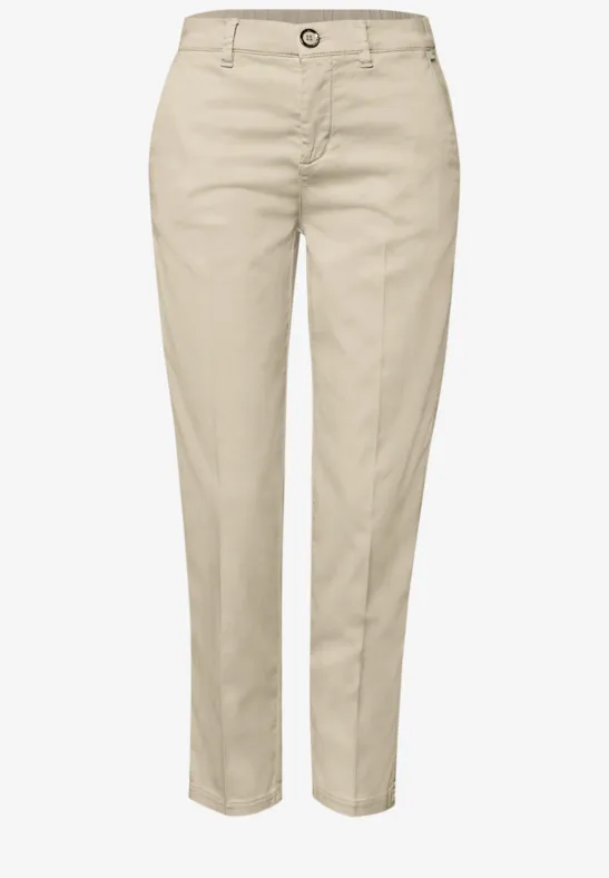 Slim Leg Chino aus Lyocellmix cobble stone