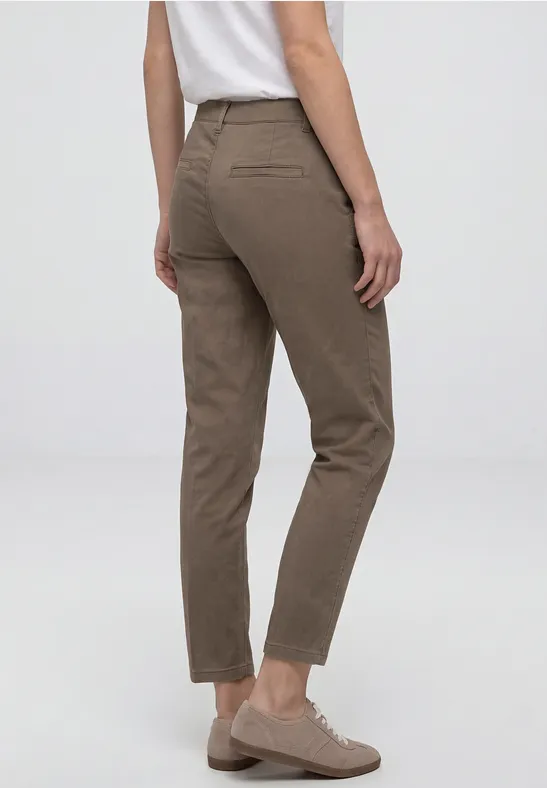 Spodnie chinosy Slim Leg wykonane z mieszanki lyocellu cold brew brown