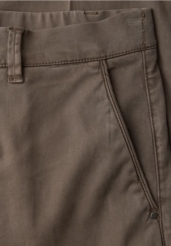 Spodnie chinosy Slim Leg wykonane z mieszanki lyocellu cold brew brown