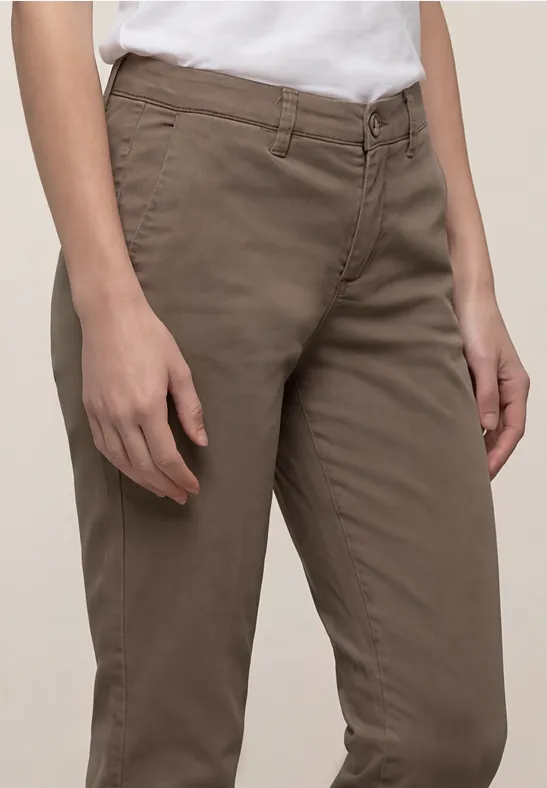 Spodnie chinosy Slim Leg wykonane z mieszanki lyocellu cold brew brown