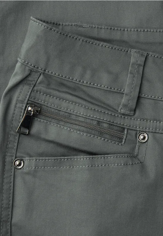 Mid Waist Slim Leg Hose im Satin-Look cilantro green