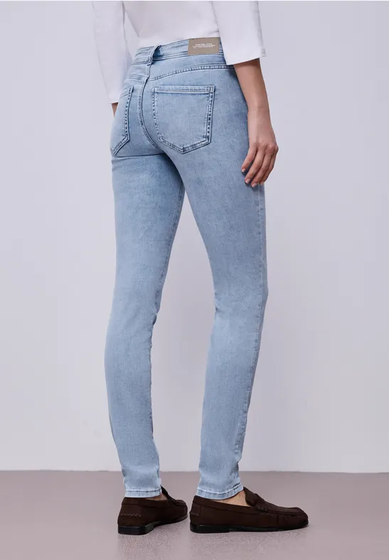 Jeansy z wąską nogawką o kroju Slim Fit i długości Mid Waist light blue random wash