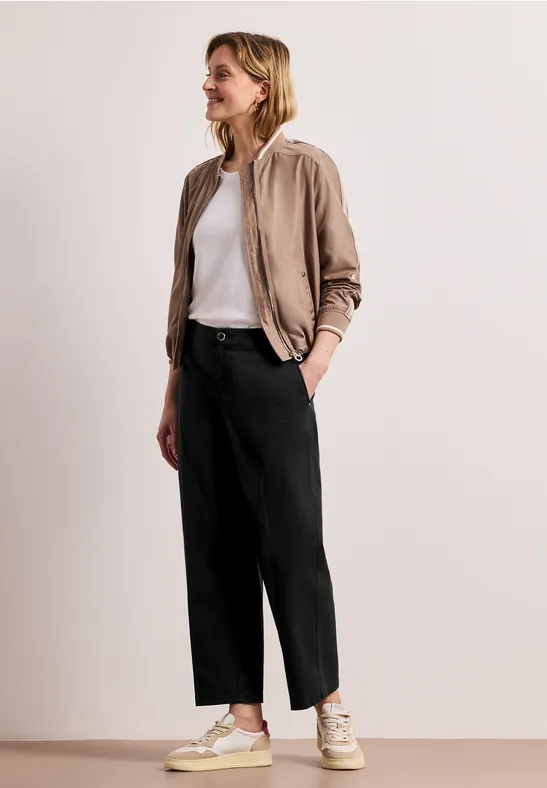 Straight Legs in een casual pasvorm Black