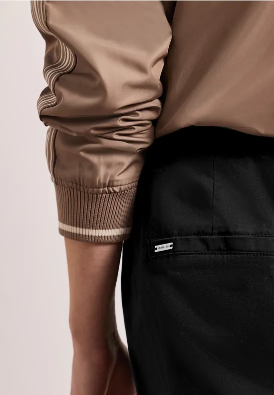 Straight Legs in een casual pasvorm Black