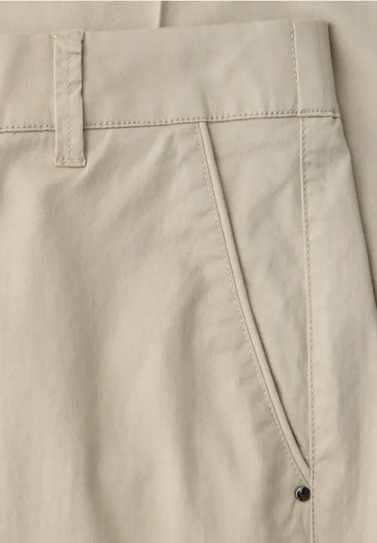 Straight Legs chino's in een casual pasvorm cobble stone