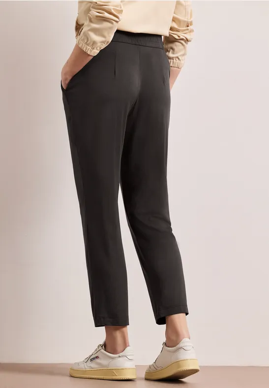Mid Waist Slim Legs broek in Loose Fit deep earth