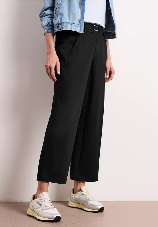 Straight Leg Hose mit Schnallendetail Black