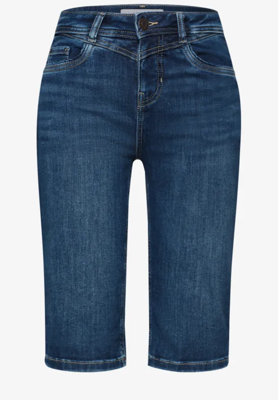 Donkerblauwe denim bermuda met hoge taille en vijf zakken, knielang.