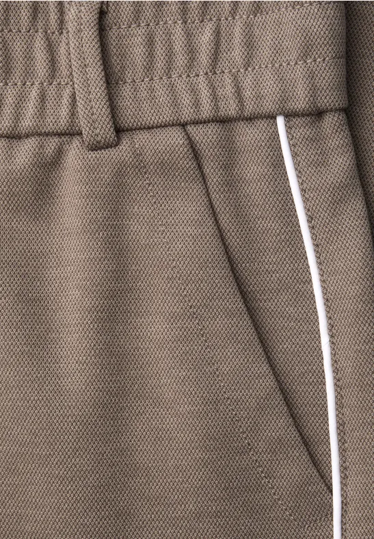 Broek met smalle pijpen light terra mocha