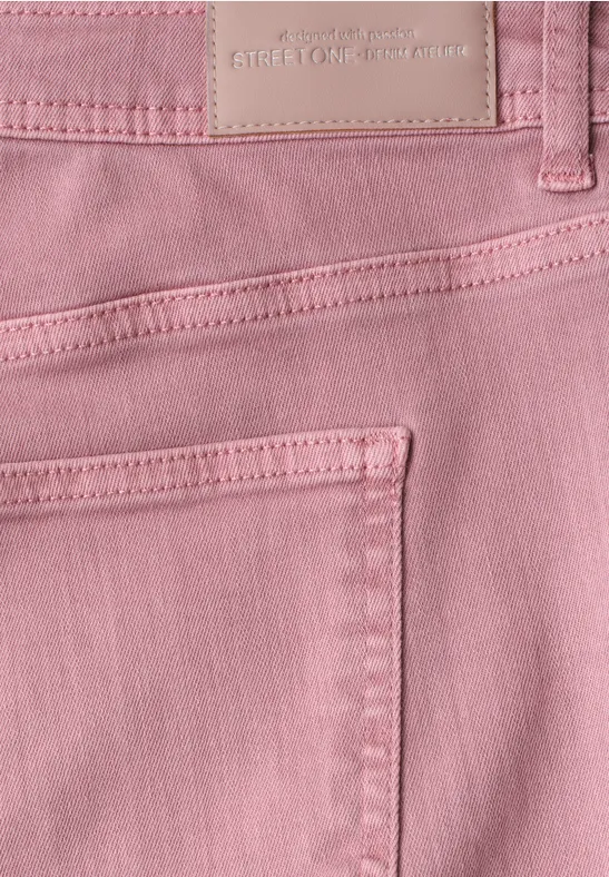 Mid Waist taps toelopende jeans in een Loose Fit Blush Pink Washed