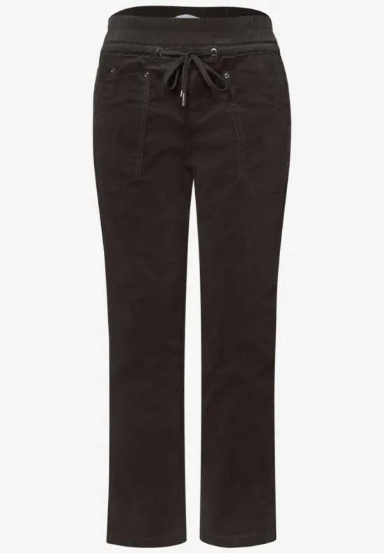 Schwarze, gerade geschnittene Hose mit Kordelzugbund und Taschen.