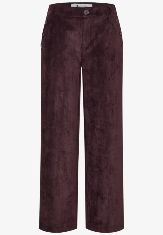 Braune Cord-Hose mit weitem Bein und hoher Taille.
