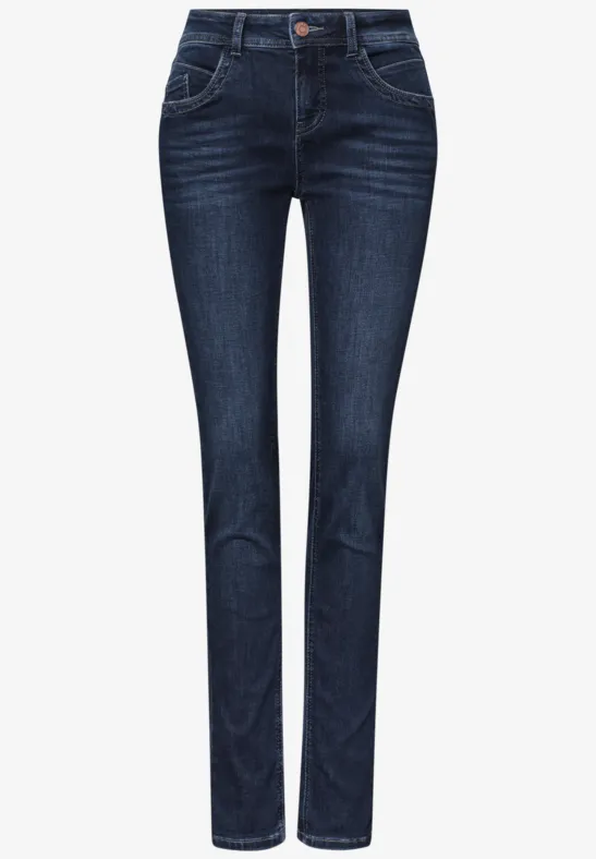 Schlanke dunkelblaue Jeans mit hohem Bund und geradem Bein im klassischen Denim-Look.