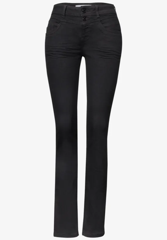 Schwarze Jeanshose mit leicht ausgestelltem Bein und klassischen Five-Pocket-Taschen.
