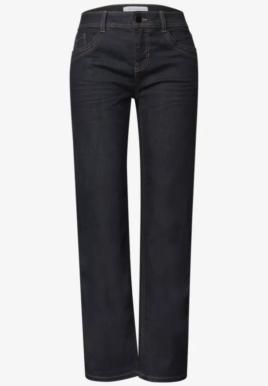 Dunkelblaue Jeans mit geradem Schnitt und klassischem Five-Pocket-Design.