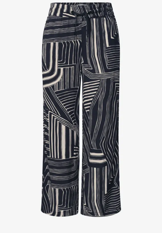 Zwarte, wijde broek met wit, geometrisch patroon