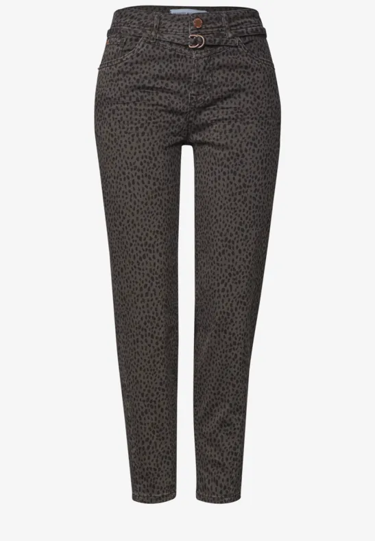 Slim Fit Damenhose mit dezentem Animalmuster, hohem Bund und Gürtelösen, knöchellang.
