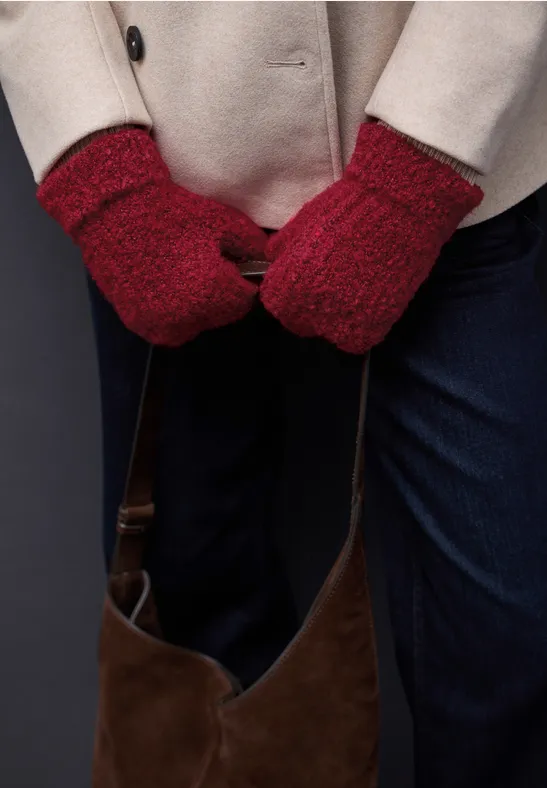 Bouclé Fäustlinge carpet red