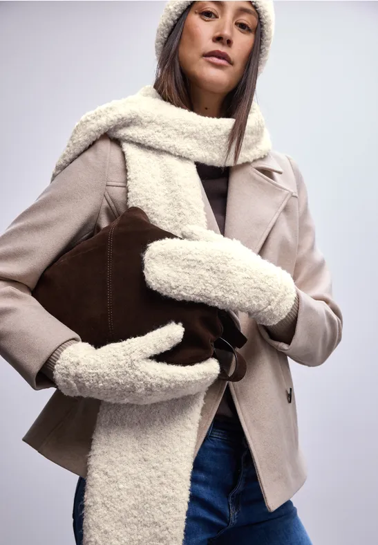 Bouclé Fäustlinge soft beige