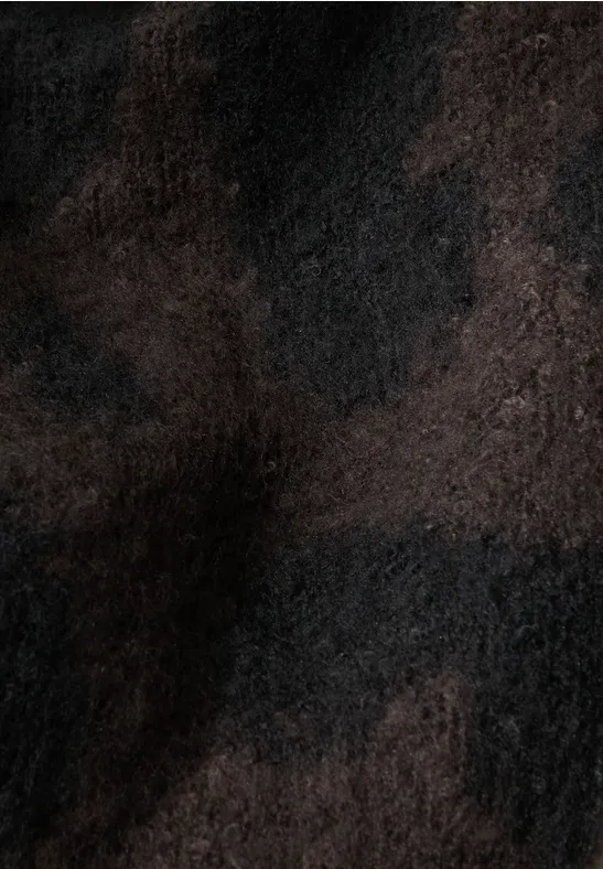 Kuscheliger Leo Schal darkest brown