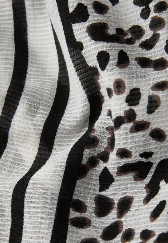 Gemusterter Schal Black