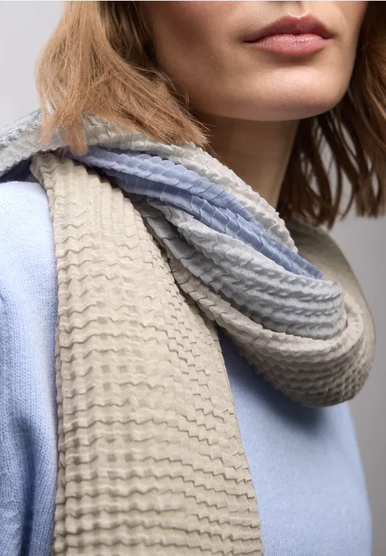 Schal mit Farbverlauf frosted blue
