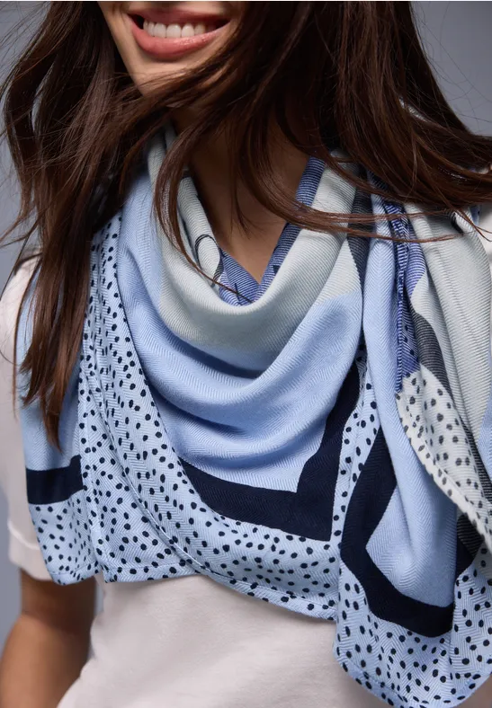 Gemustertes Tuch bonnet blue