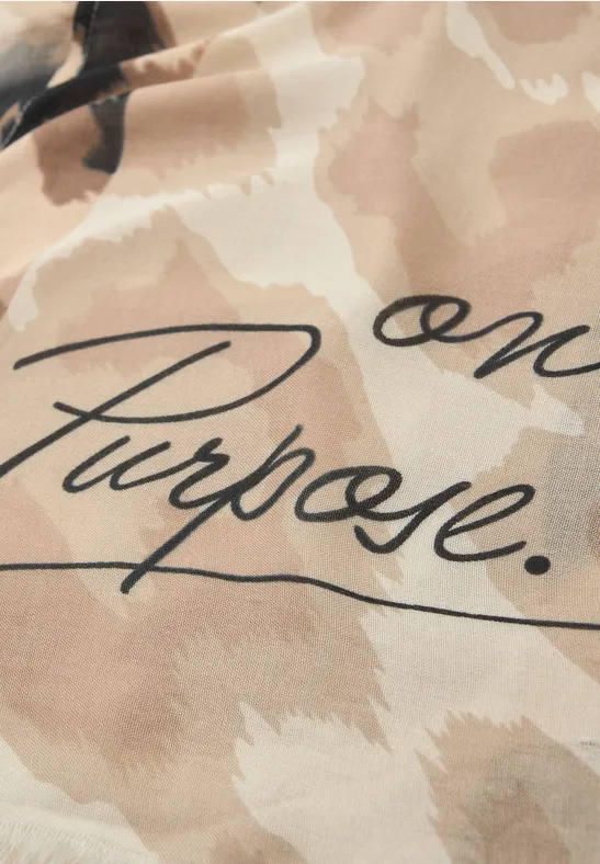 Langer Schal mit Leo-Muster timeless beige