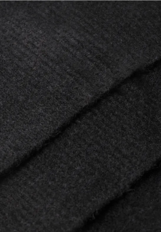 Langer Feinstrickschal in Unifarbe anthracite melange