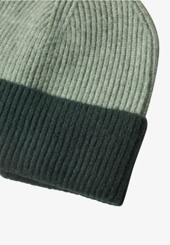 Feinstrick Beanie im Colorblock-Look mossbound green
