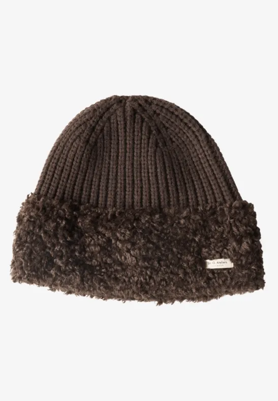 Strick Beanie mit Teddydetails auburn brown