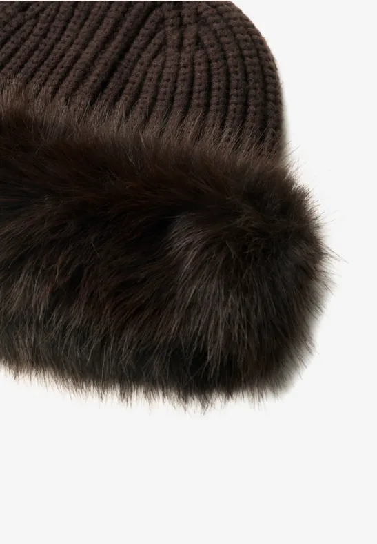 Beanie mit Fake Fur Kante auburn brown