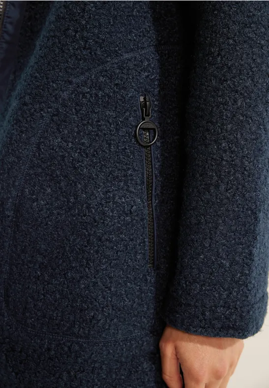 Mantel in Curly Wolloptik deep blue