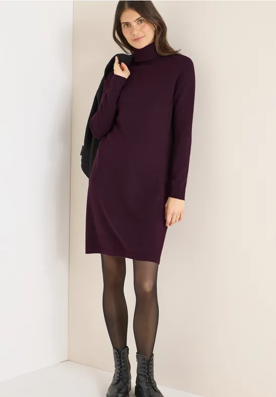 Kuscheliges Rollkragen Kleid eggplant red