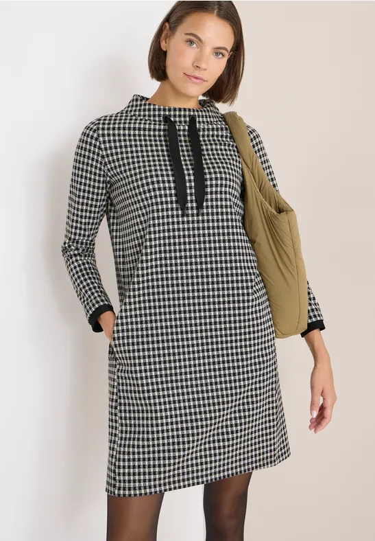 Kariertes Kleid Black