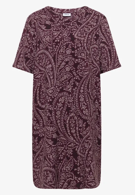 Kurzärmliges T-Shirt-Kleid mit dunkelrotem Paisley-Muster über das gesamte Kleid.