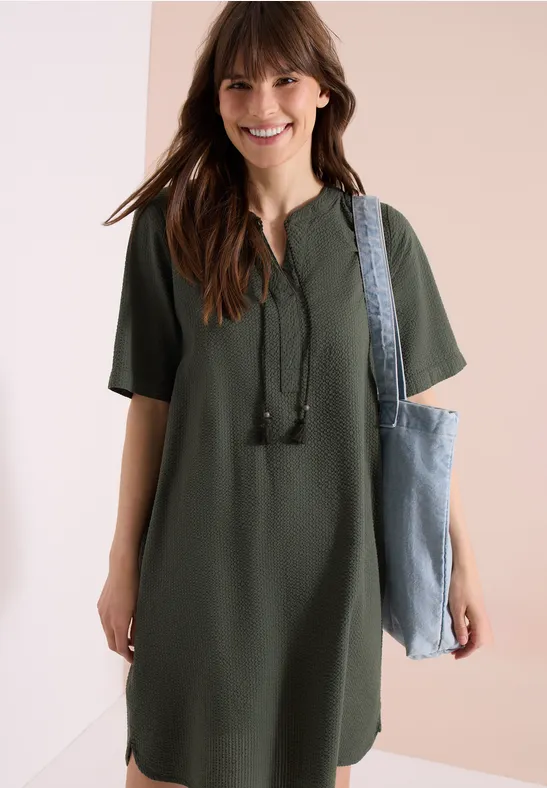 Knielanges Kleid in Seersuckerqualität khaki