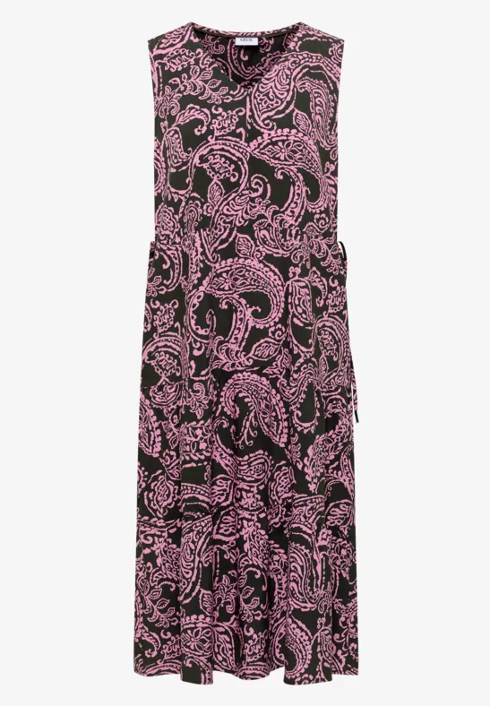 Ärmelloses schwarzes Midikleid mit pinkem Paisley-Muster.