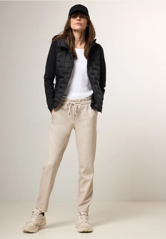 Leichte Jacke Black