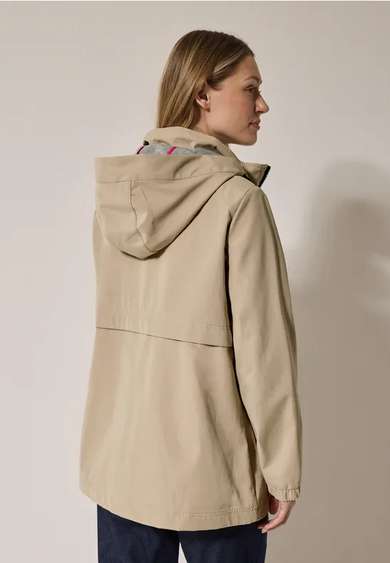 Veste trench courte creamy almond beige