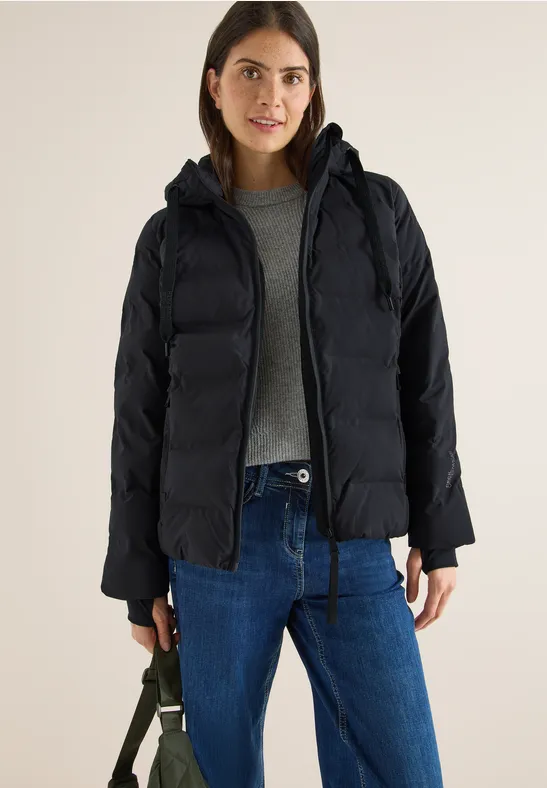 Jacke mit verklebten Nähten Black