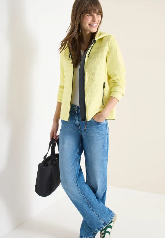 Veste avec un mélange de structures et une capuche iced yellow