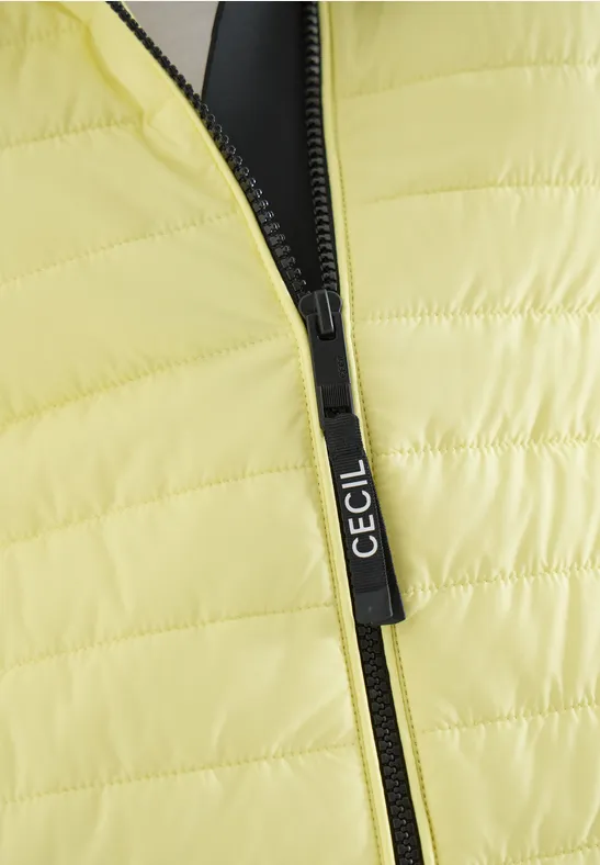 Veste avec un mélange de structures et une capuche iced yellow