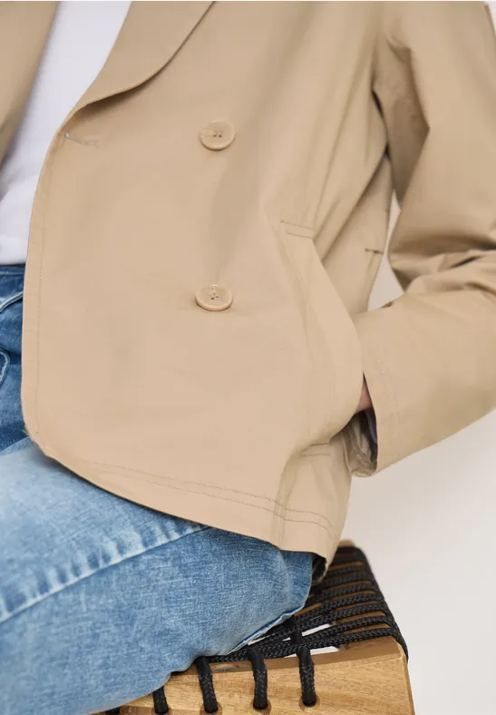 Trenchcoat in verkürzter Passform crispy camel