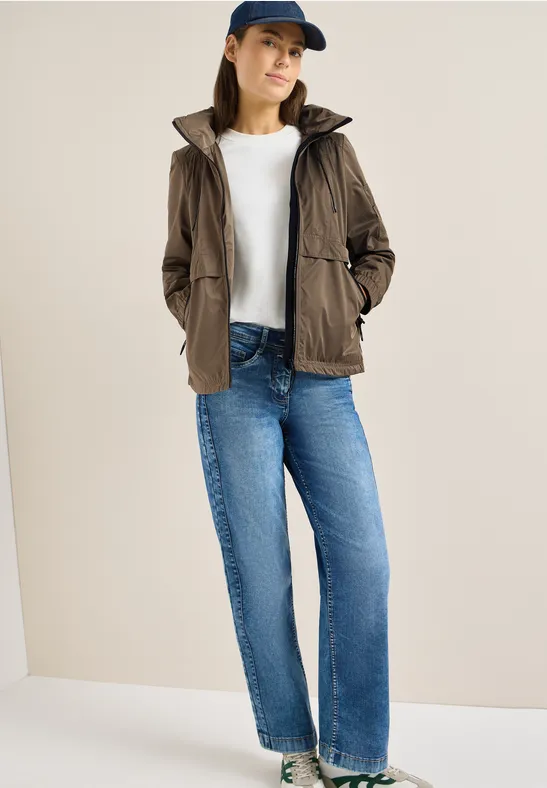Jacke mit verstaubarer Kapuze mocha taupe