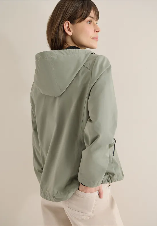 Kurze Jacke chlorella green
