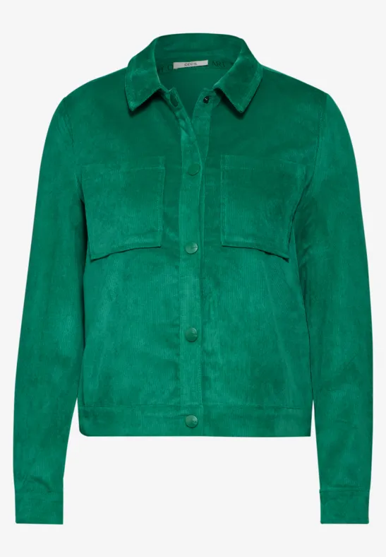 Grüne Cordjacke mit Knöpfen und Brusttaschen.