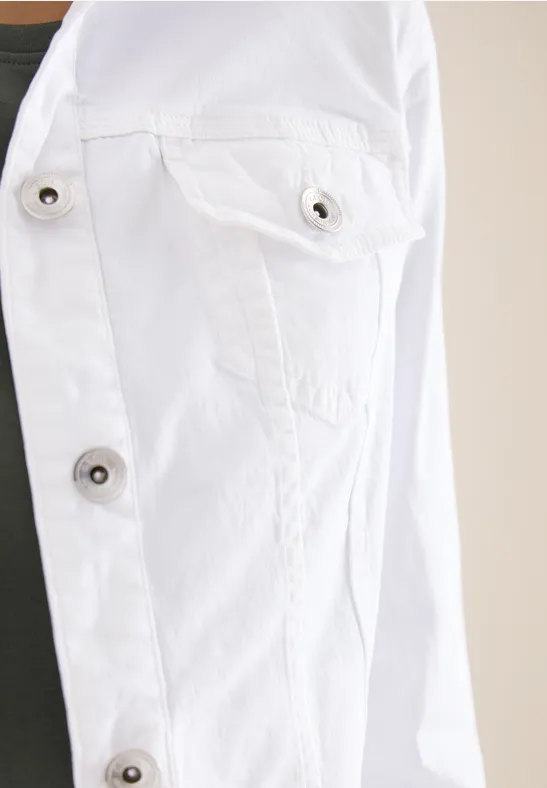 Jeansjacke mit Brusttaschen und Knöpfen White